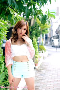 在廚房里與熟婦的激情
